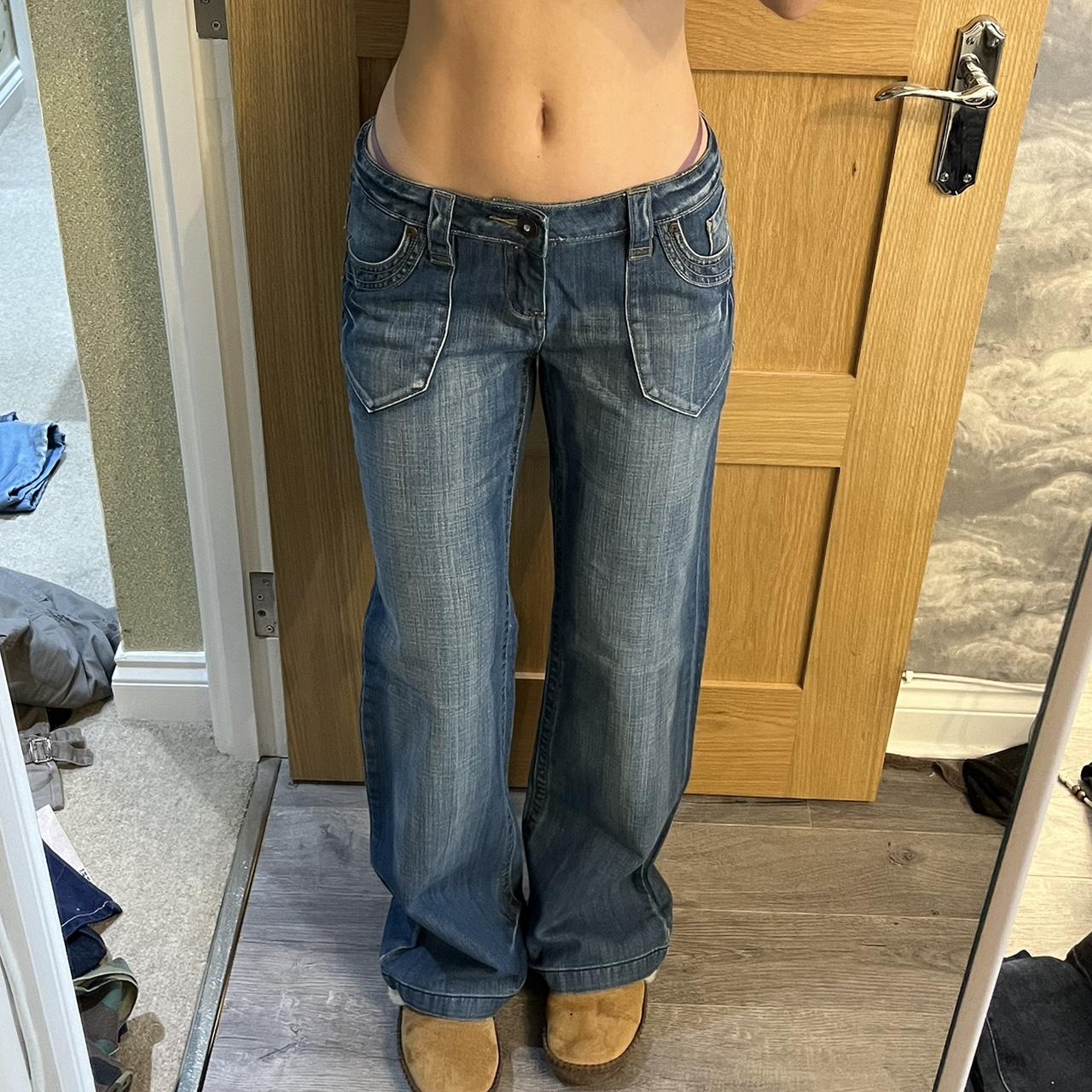 Low rise blue baggy jeans ‘Golddigga’ Size W28... Depop