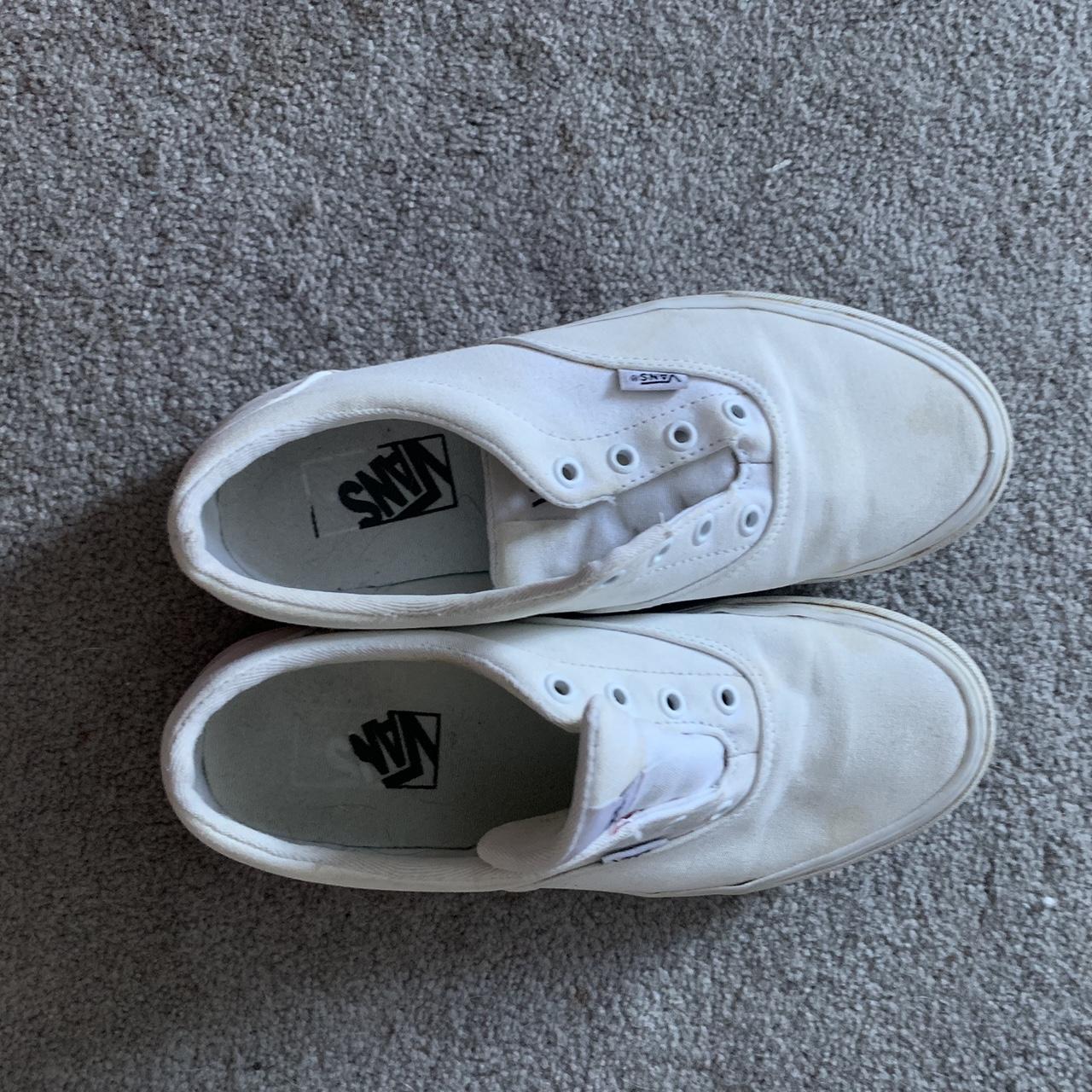 Used white best sale vans shoes