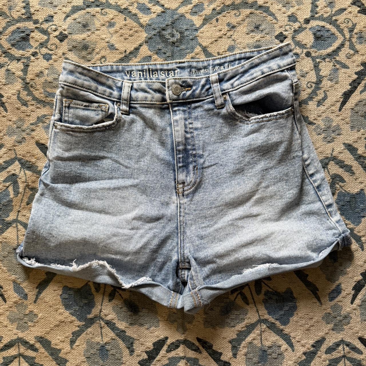 item listed by emilyglatz