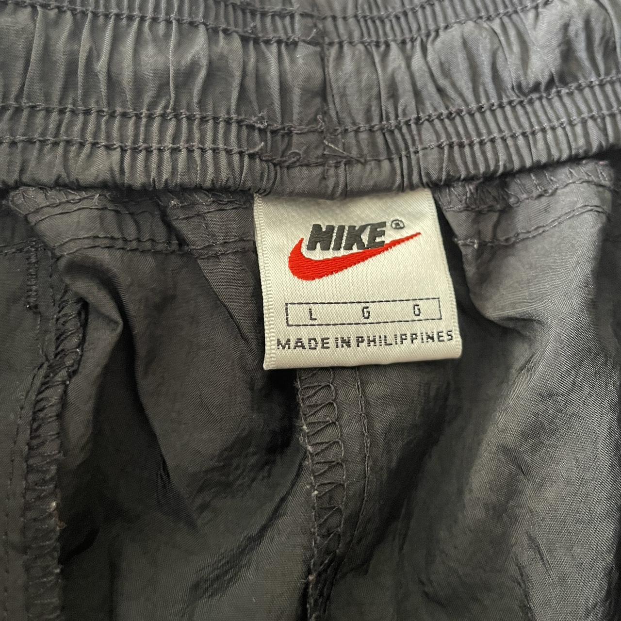 Men’s Nike vintage 90s parachute size large Perfect... - Depop