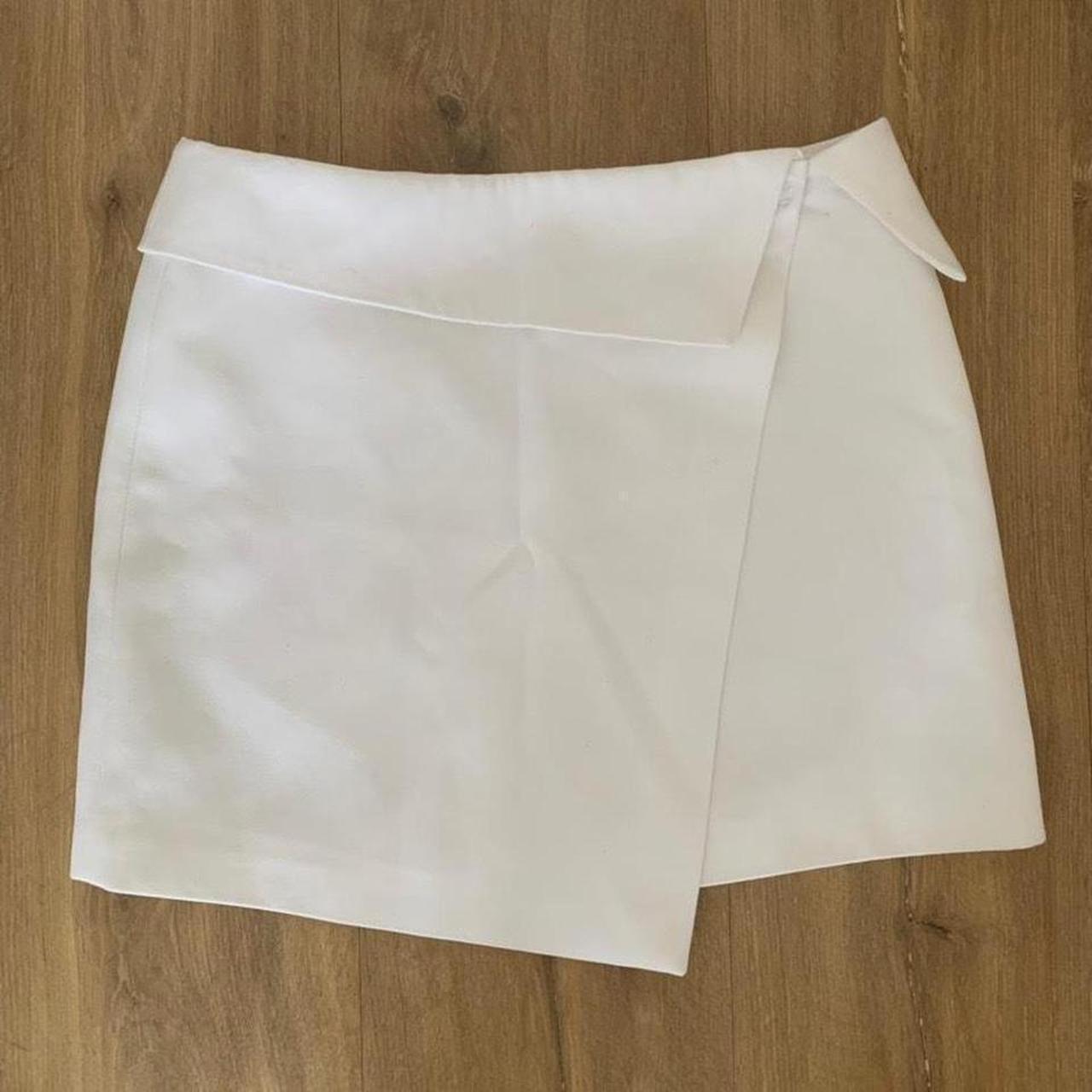 White Mini Wrap Skirt Zara Asymmetric hem 💌 FREE... - Depop