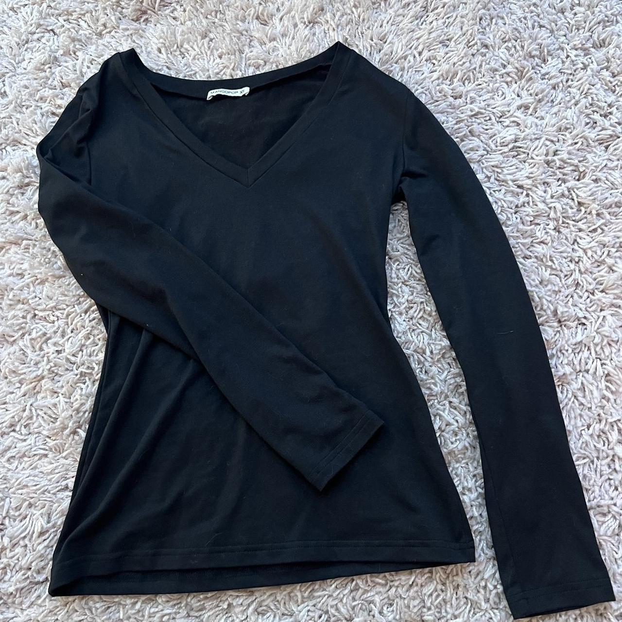 Never worn simple black V Neck #basics #VNeck - Depop