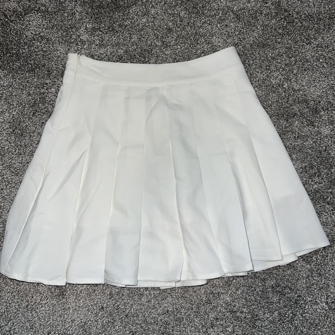 SHEIN Women's White Skirt | Depop