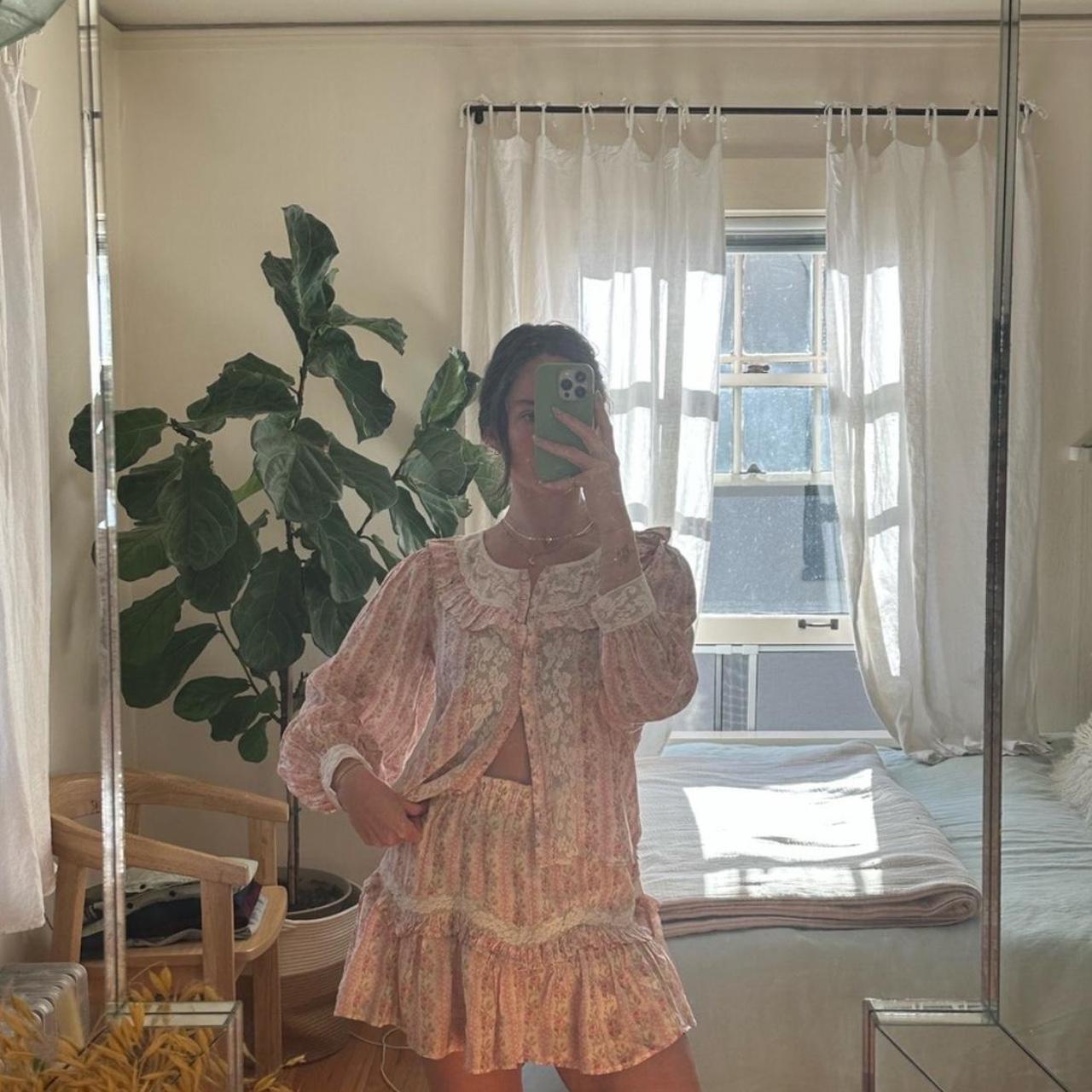 item listed by lalalalinnea