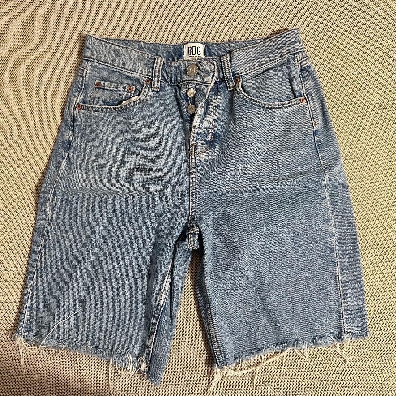 Urban outfitter Mid rise Jorts w26 - Depop