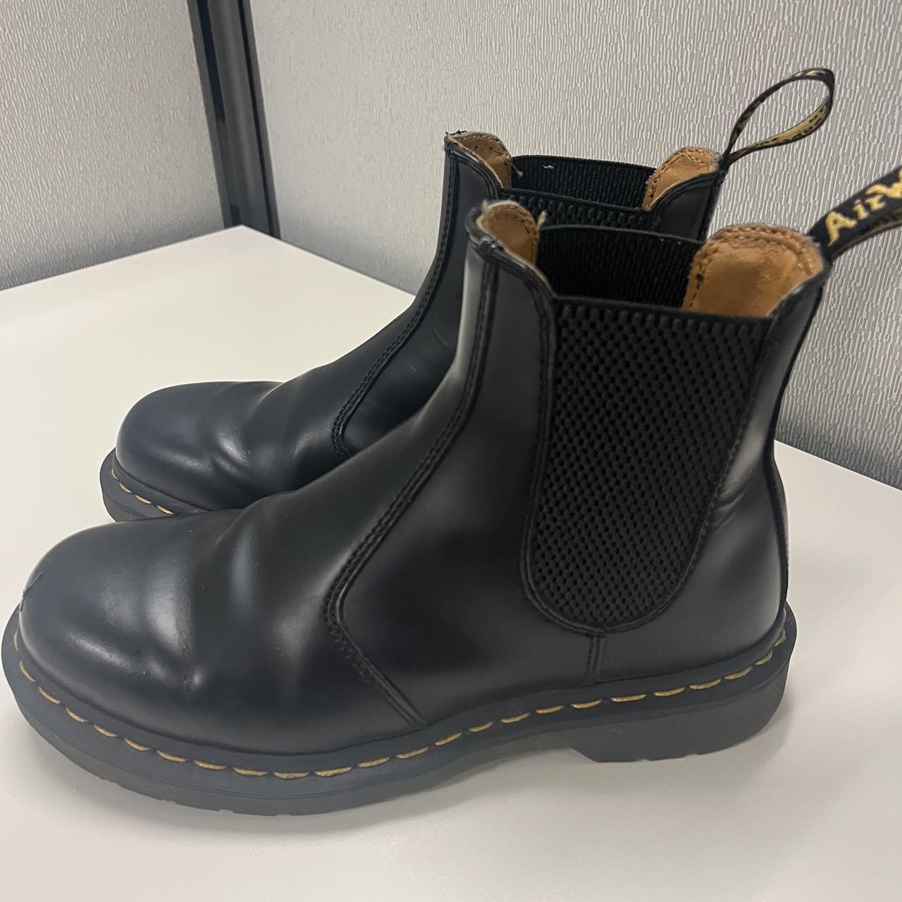 heeled chelsea boot dr marten