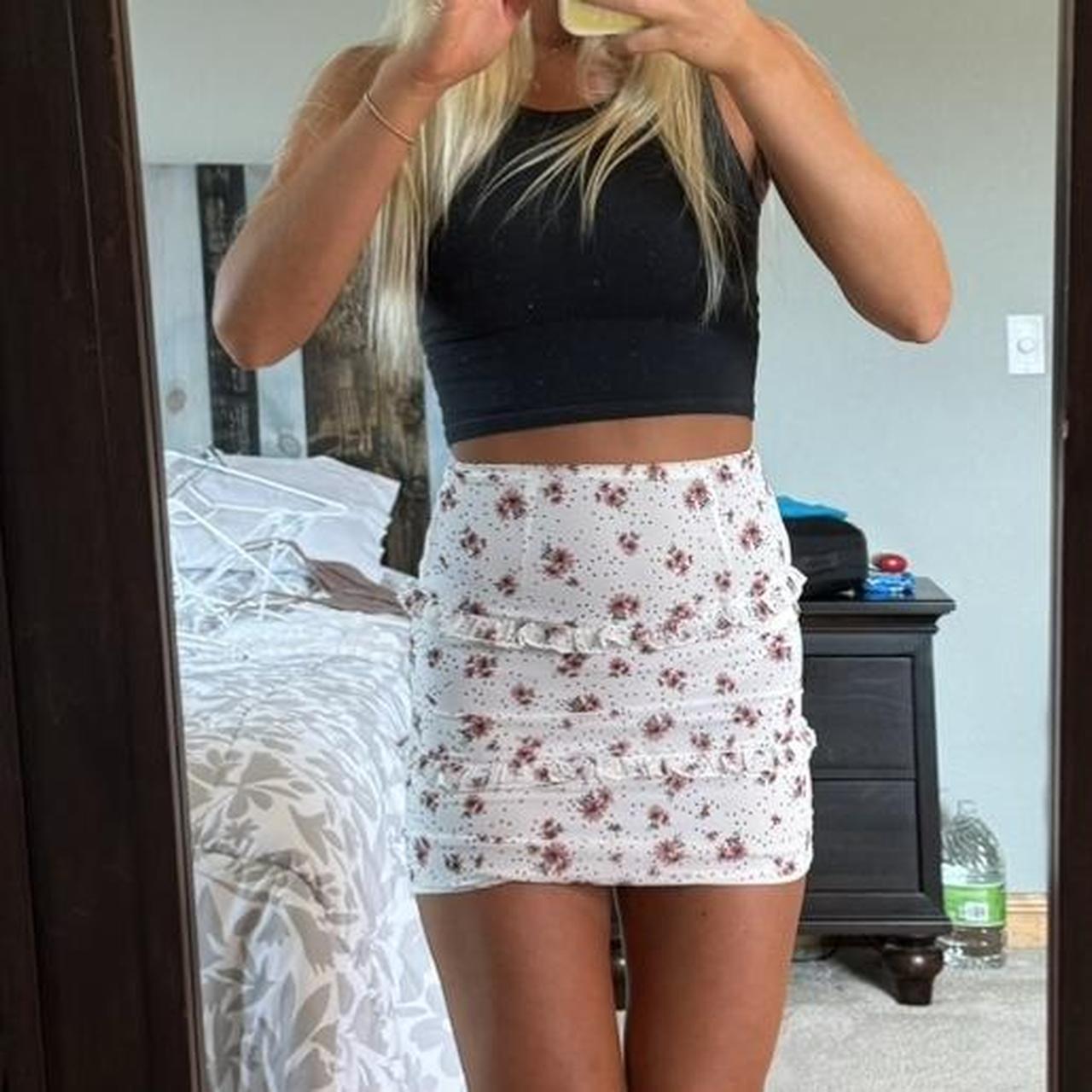 Princess Polly Women's Skirt White/Pink – Princess Polly