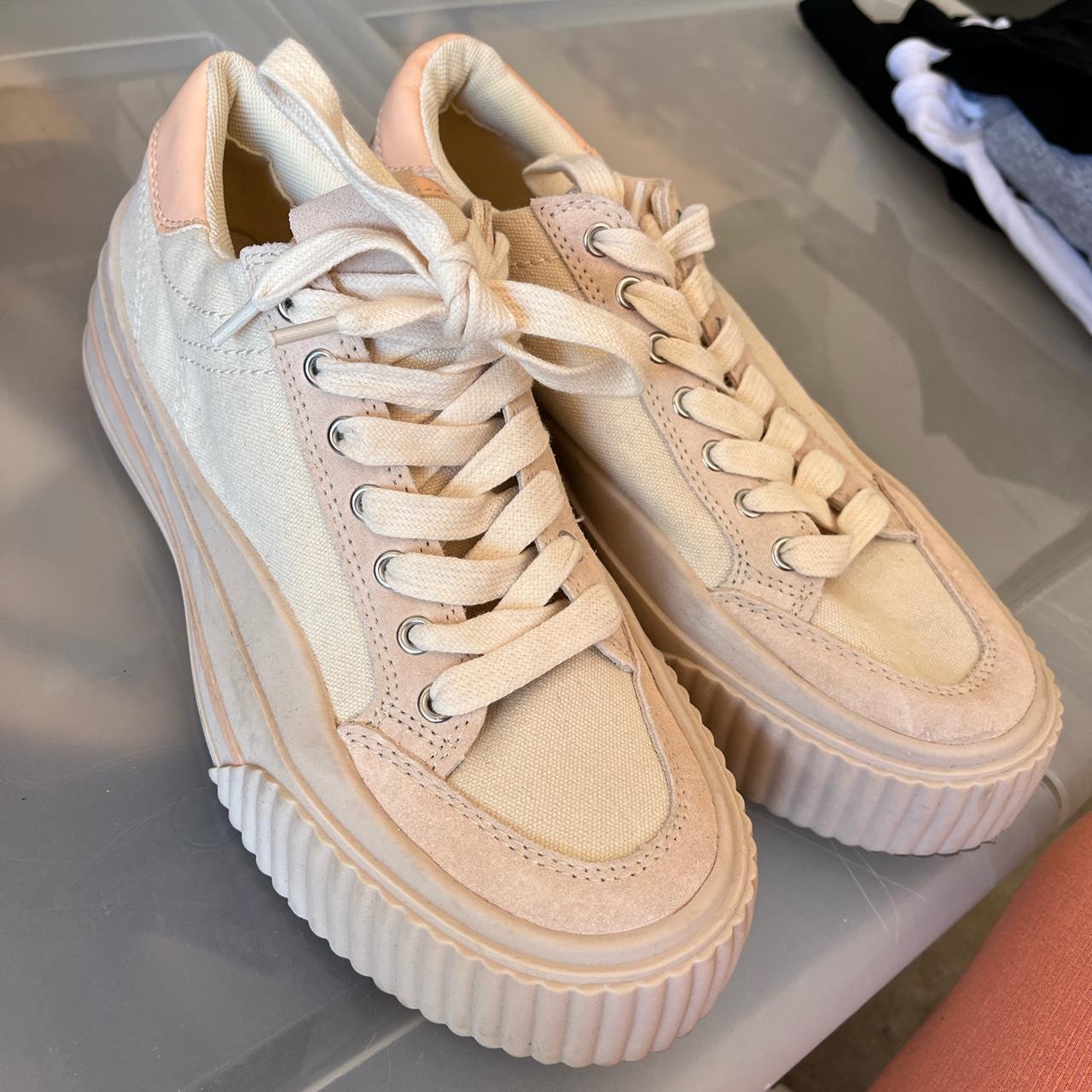 Zara Women's Cream and Pink Trainers Depop