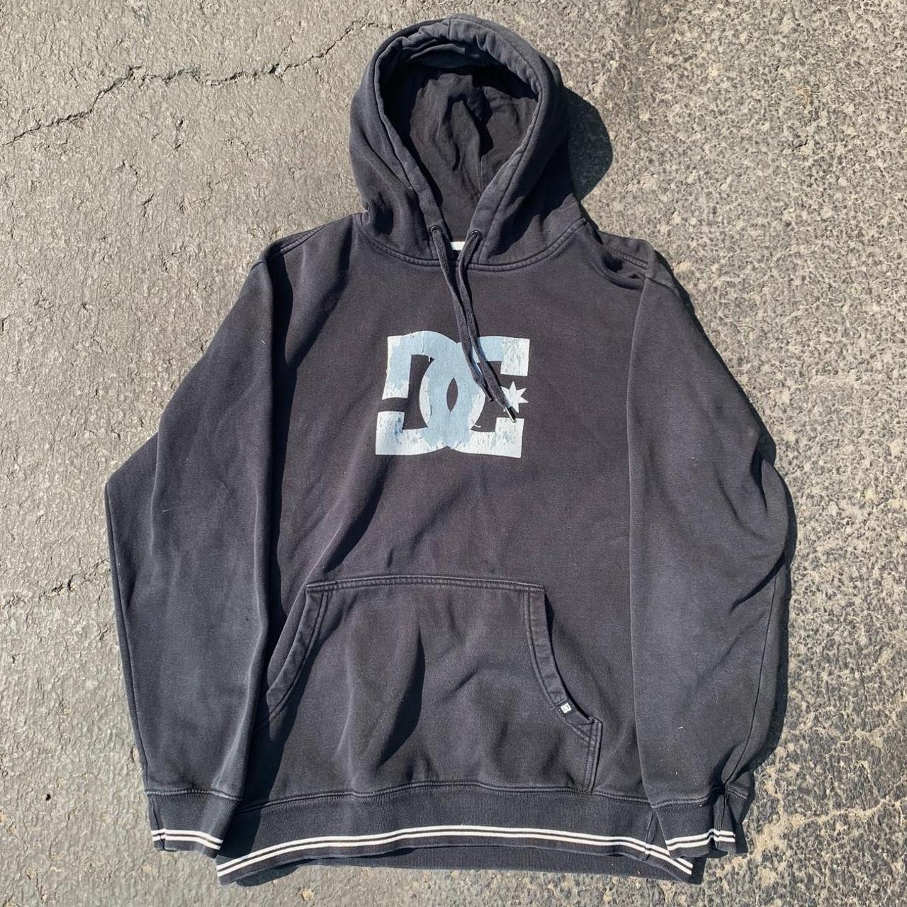 DC Shoes Men's Hoodie | Depop