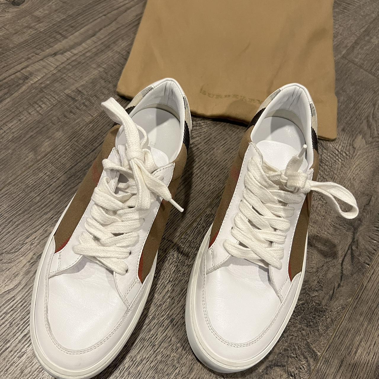 Burberry sneakers outlet used