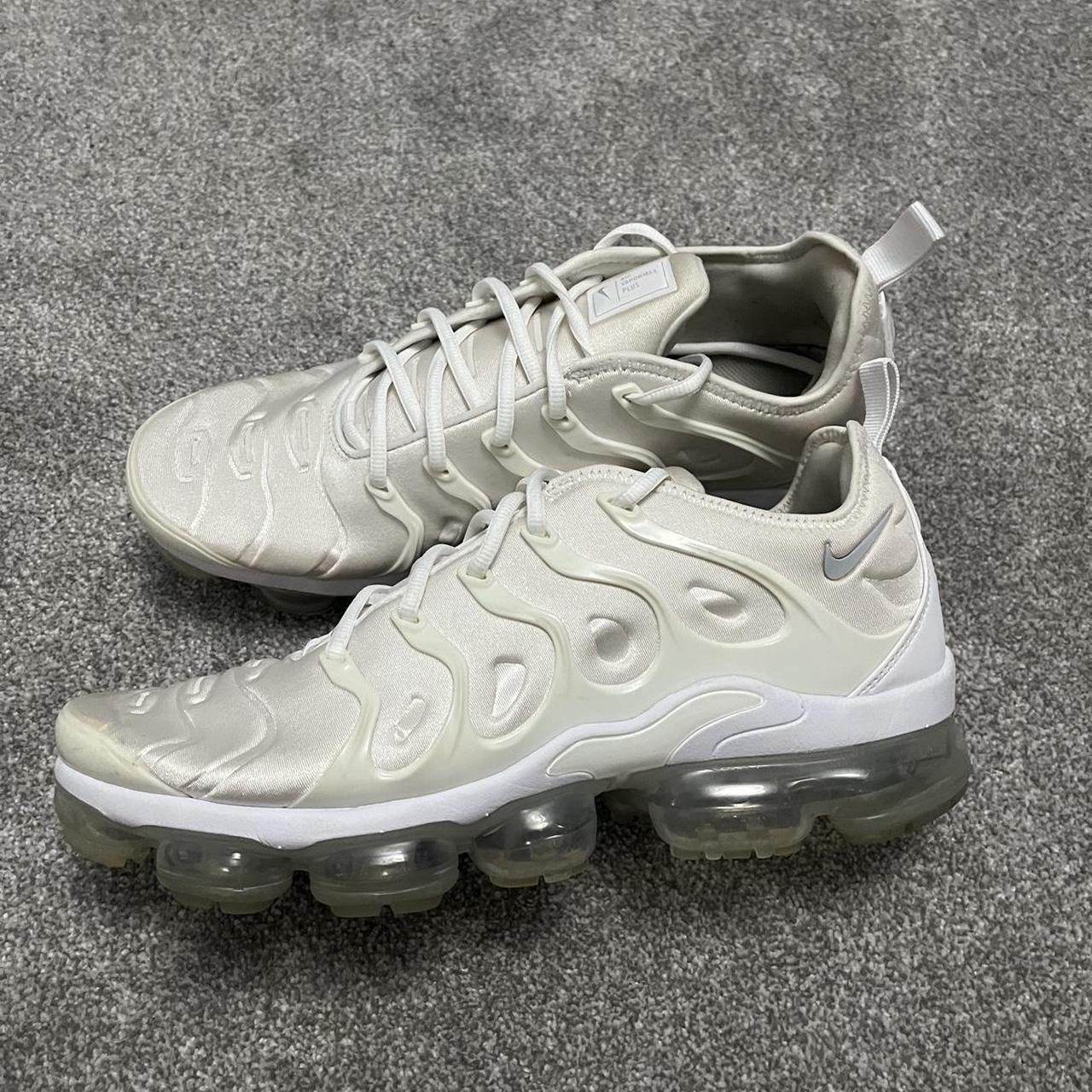 mens white vapourmax