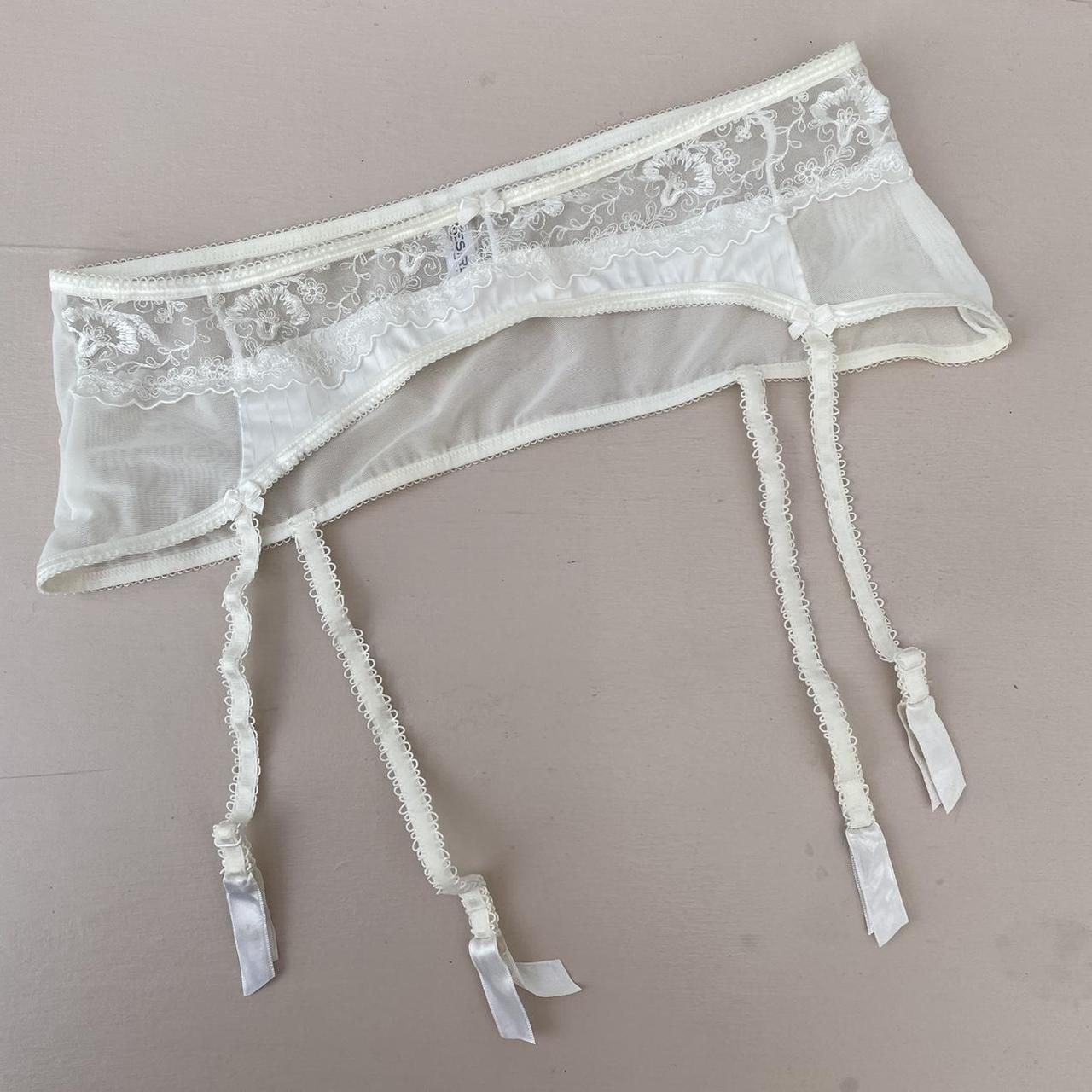 Women's Cream Underwear Depop