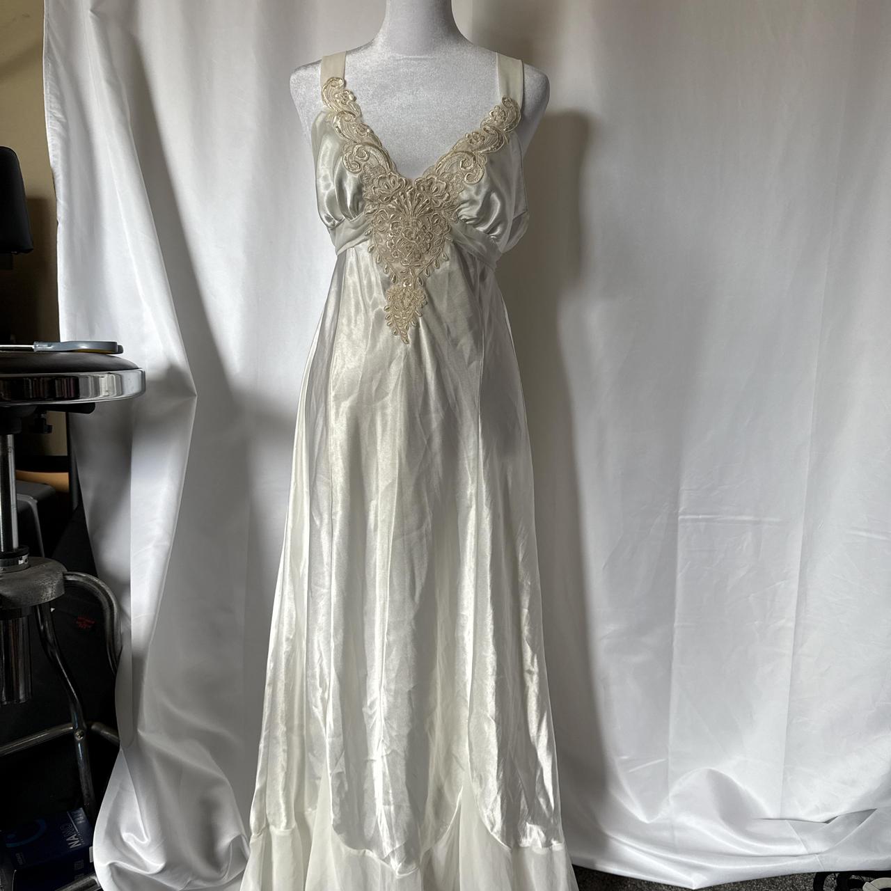 item listed by _secondhandsiren