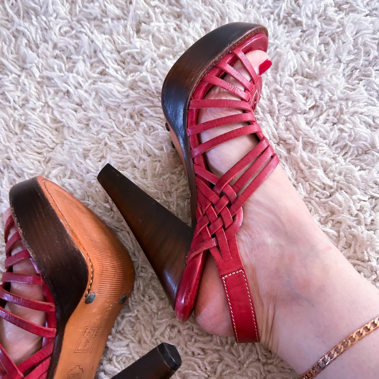 Frye sandals best sale