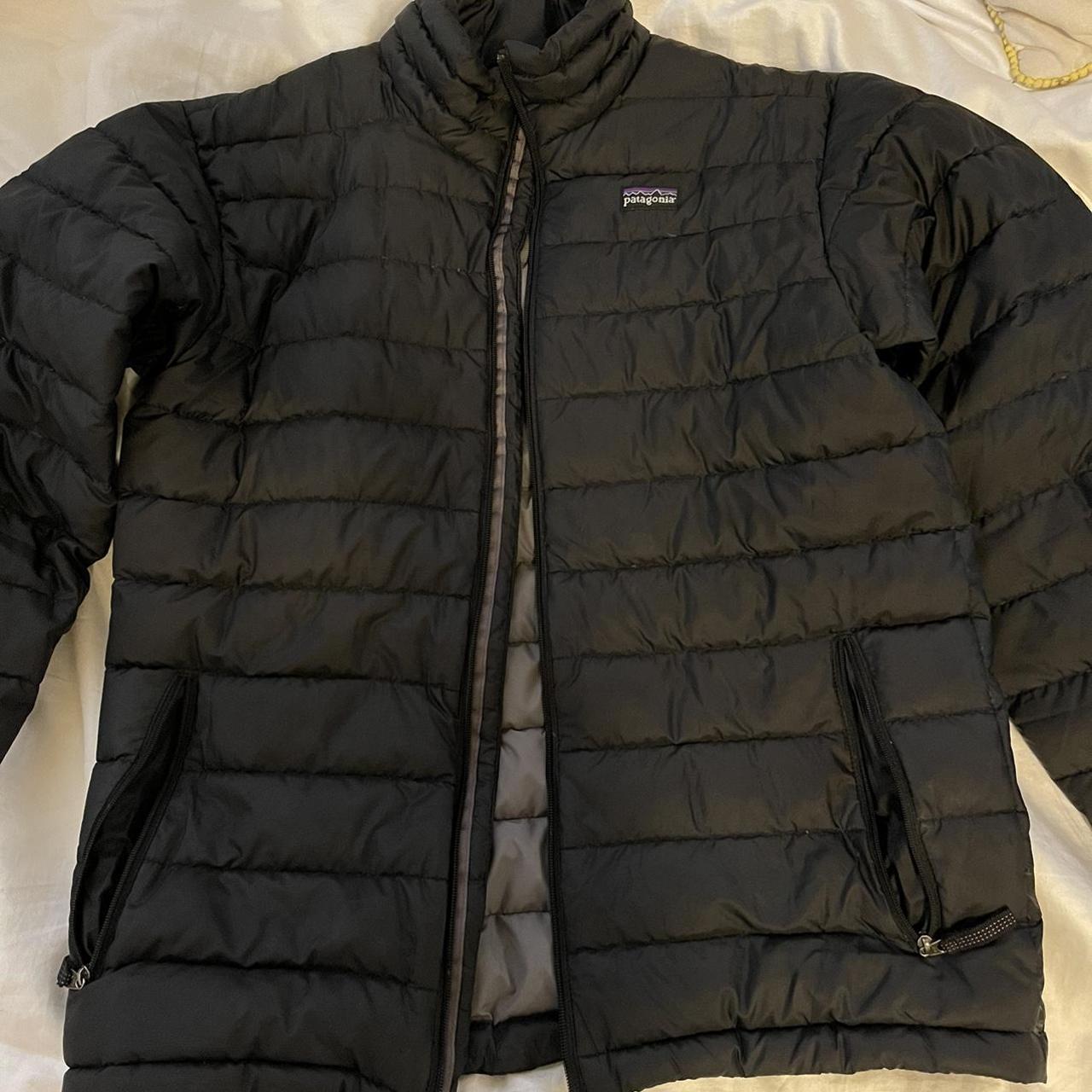 Patagonia black puff. In great condition. - Depop