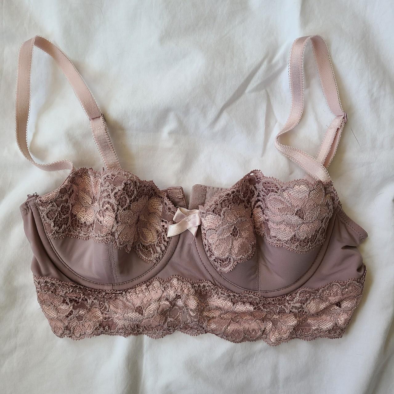 Fluffy adorable sexy o ring bra, very soft and cute. - Depop