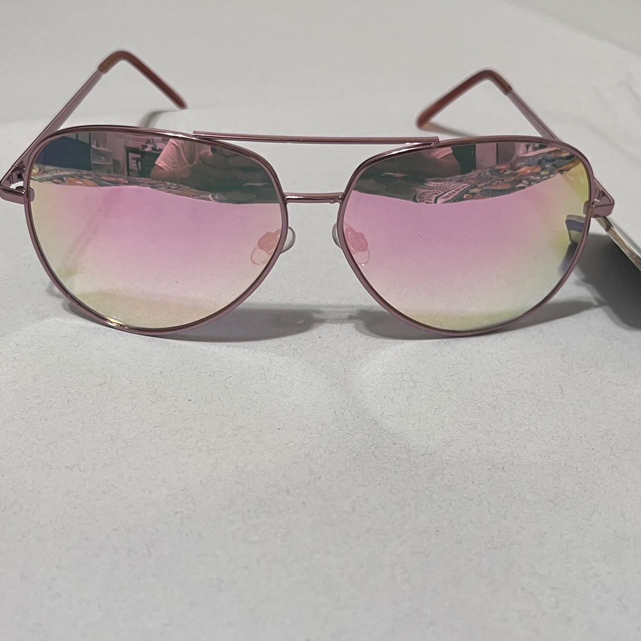 Foster Grant Zaylee Rose Mirrored Aviator... Depop