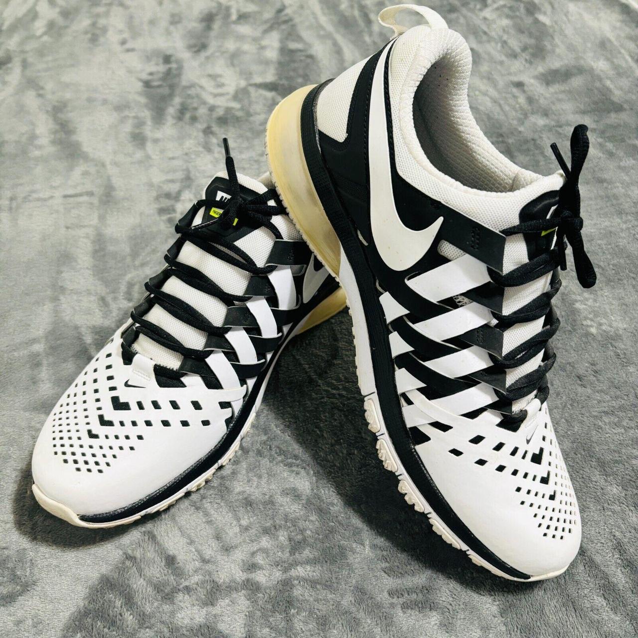 Nike fingertrap white hotsell