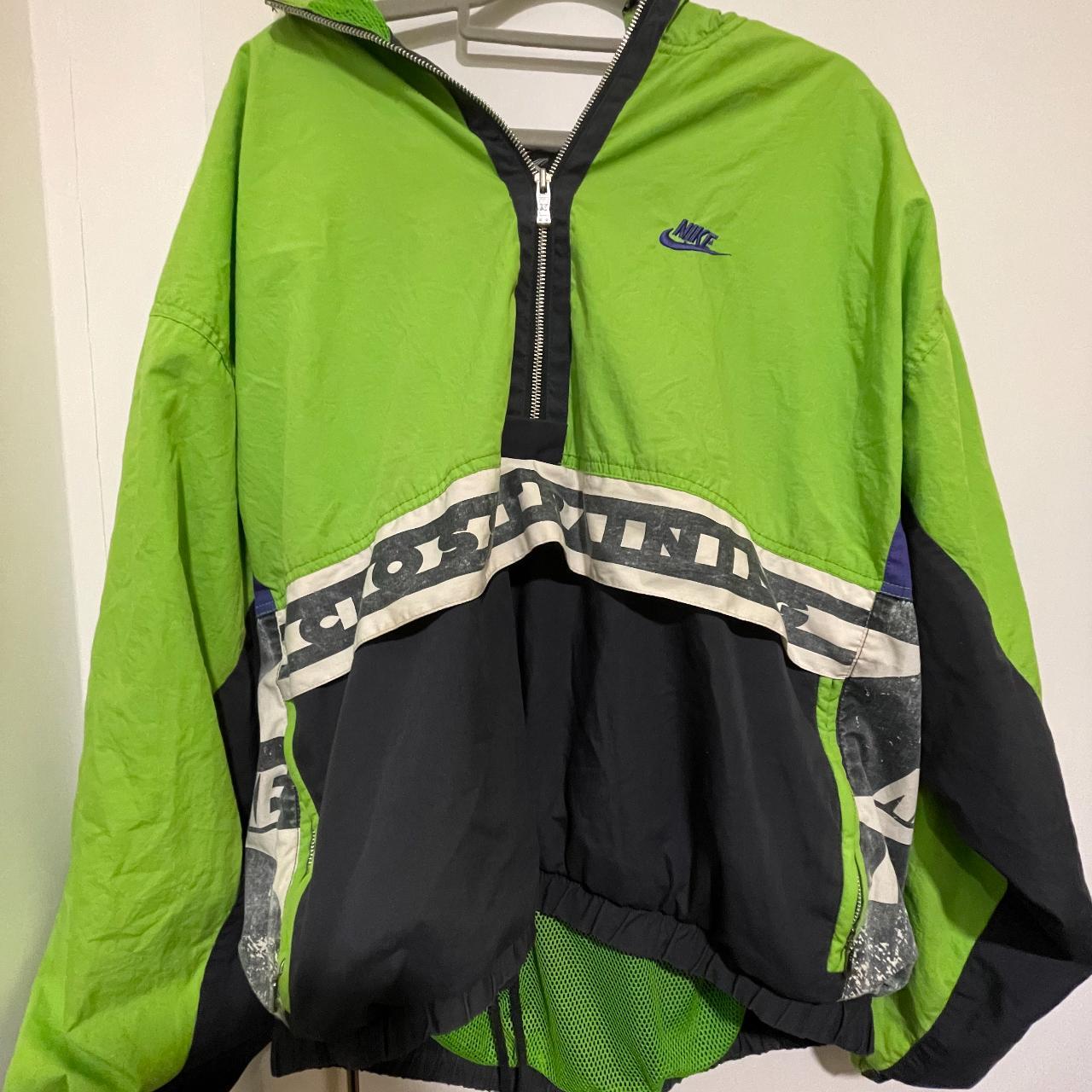 Nike Men's Green and Black Jacket | Depop