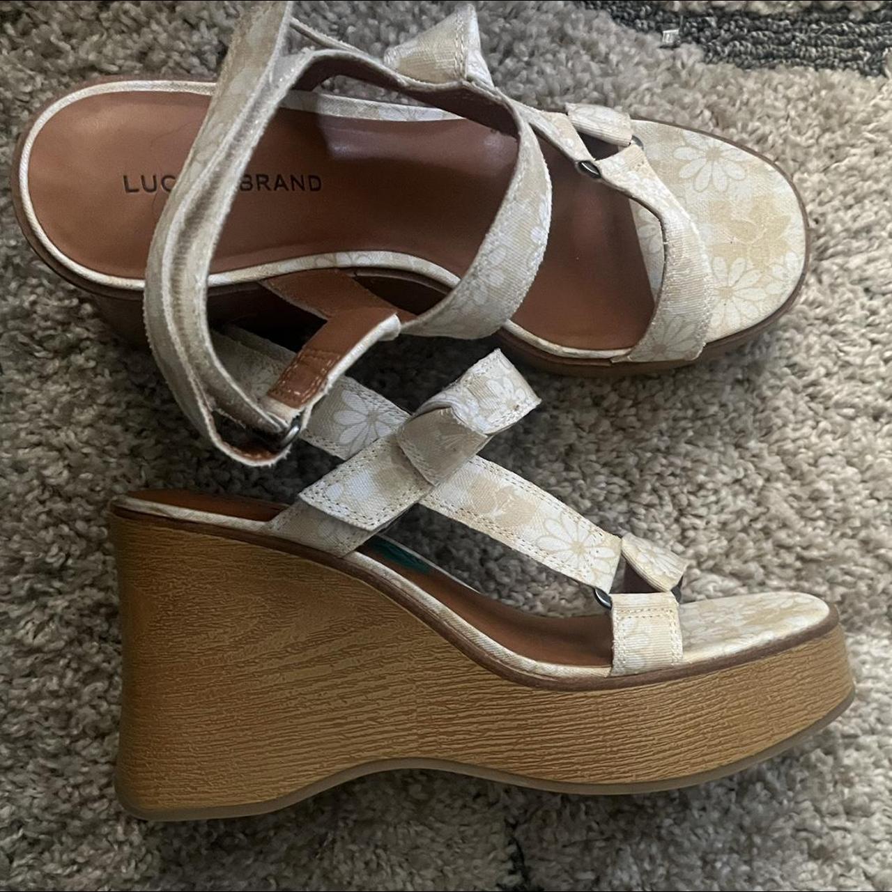 Lucky brand wedge discount shoes