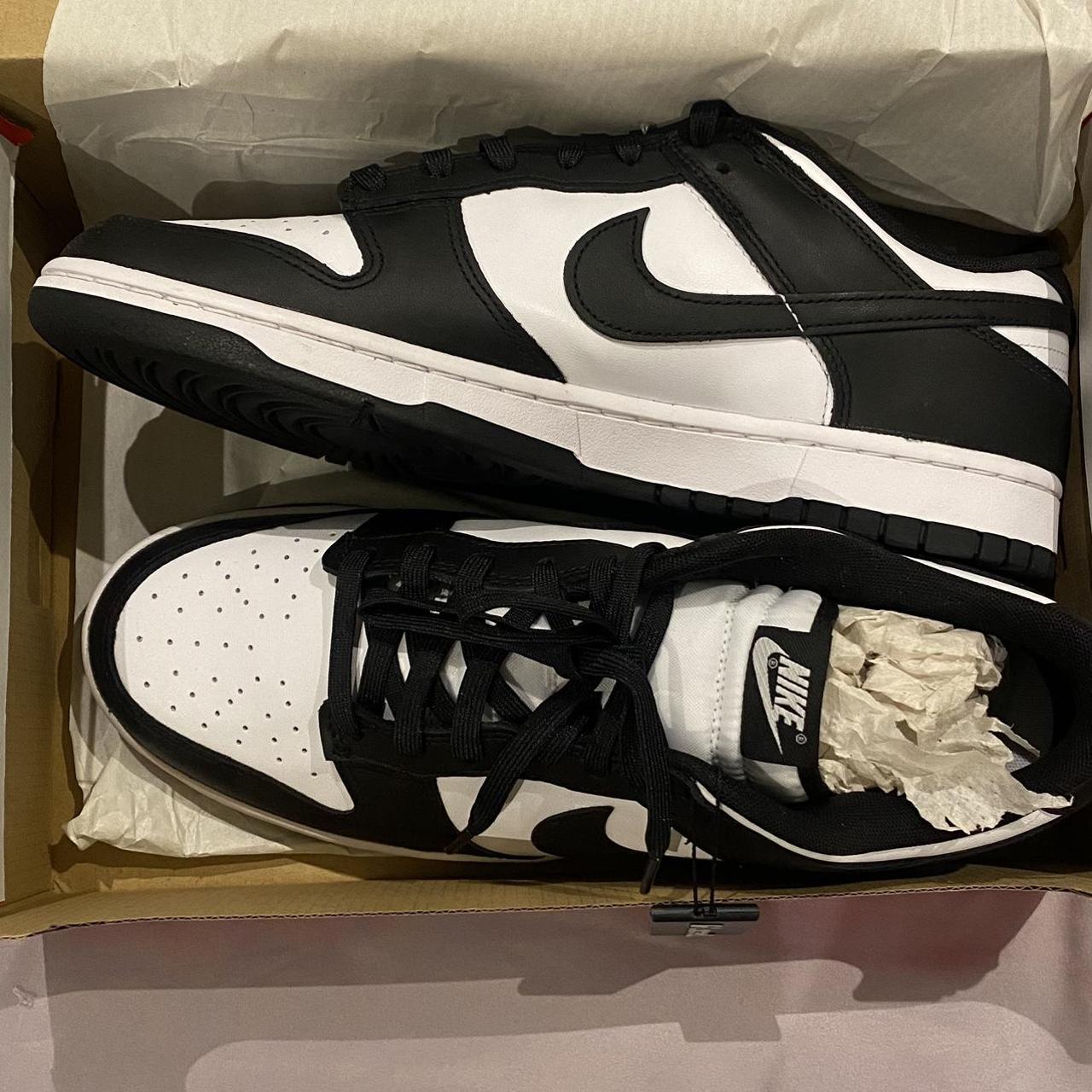 Nike Men's Black and White Trainers | Depop