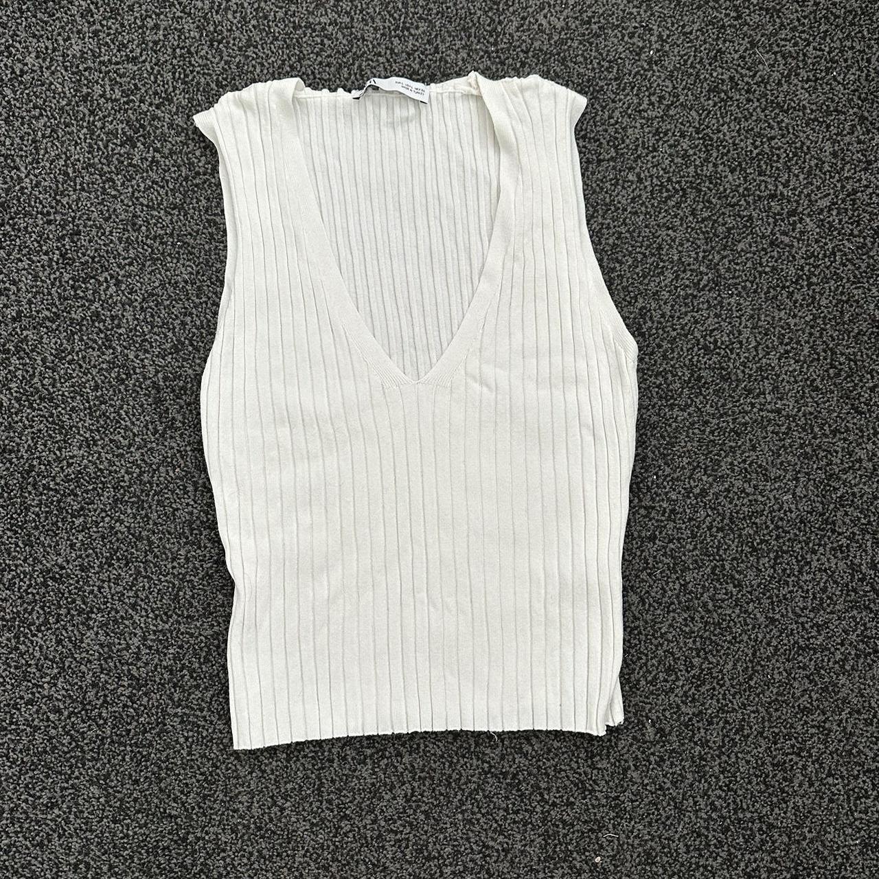 White knit zara vest. Size L - Depop