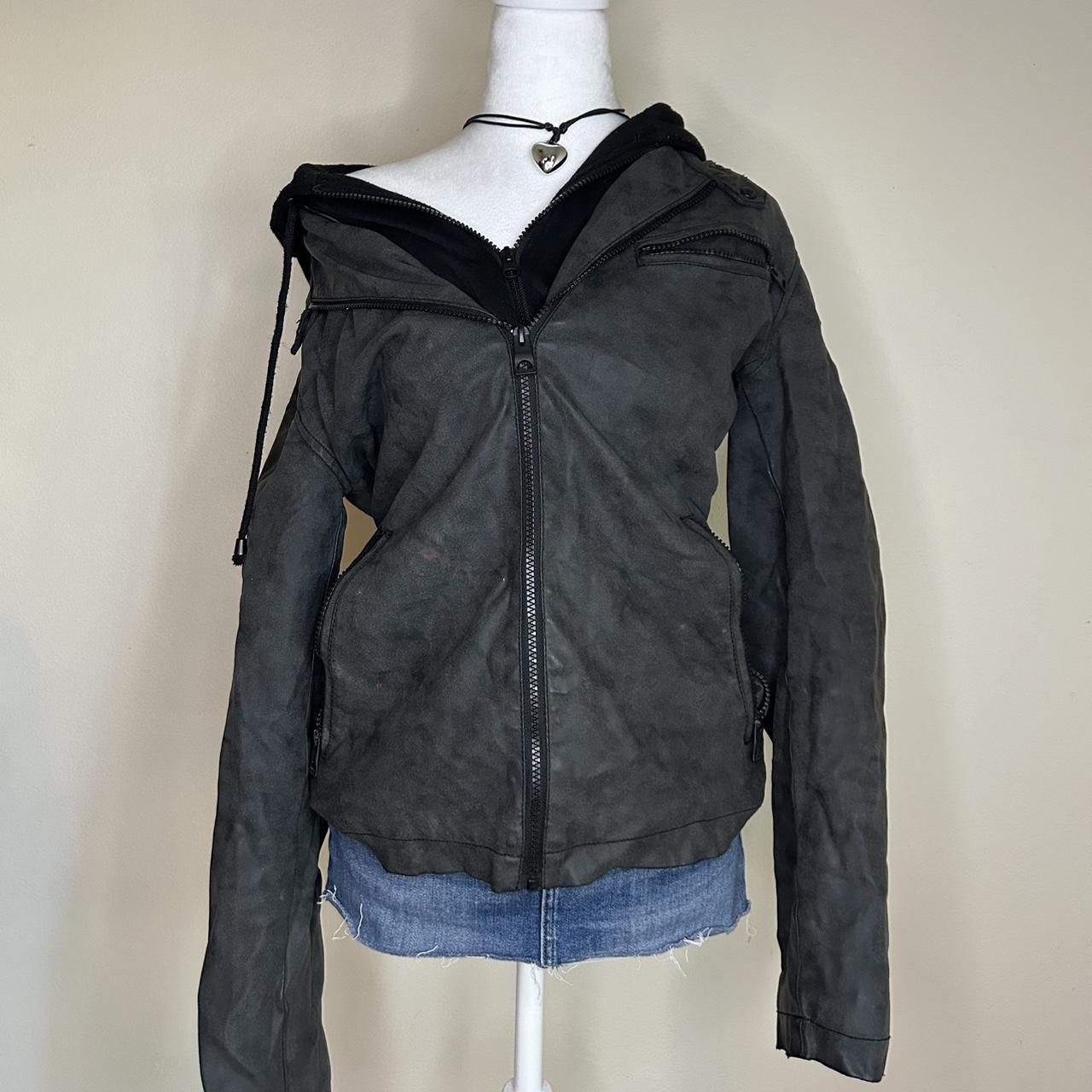 item listed by y2kfitz