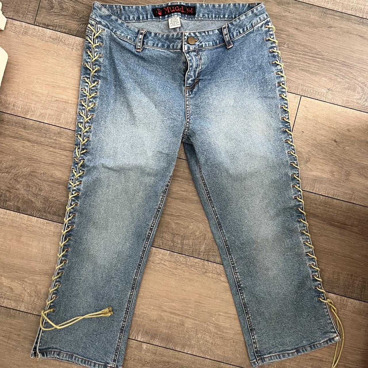 vintage mudd capris labeled as women’s 13