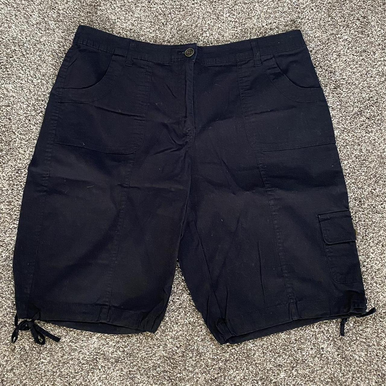 Karen Scott black cotton cargo shorts Size 14... - Depop