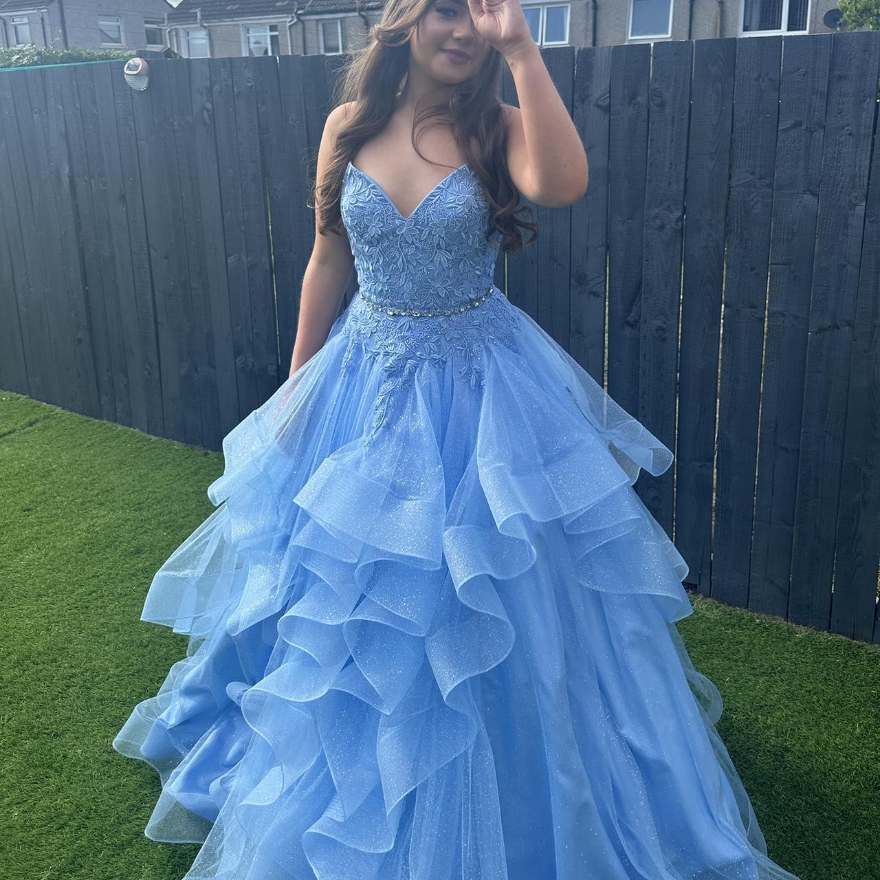 Selling my gorgeous prom dress💕 Xxs would fit... - Depop