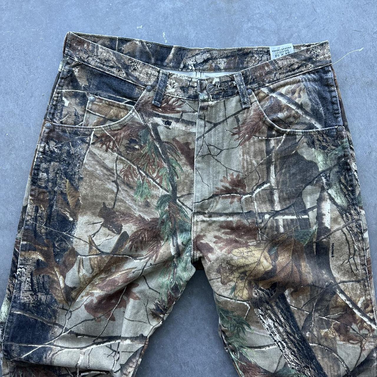 Crazy Vintage Y2K Wrangler Realtree Camo Pants ... - Depop