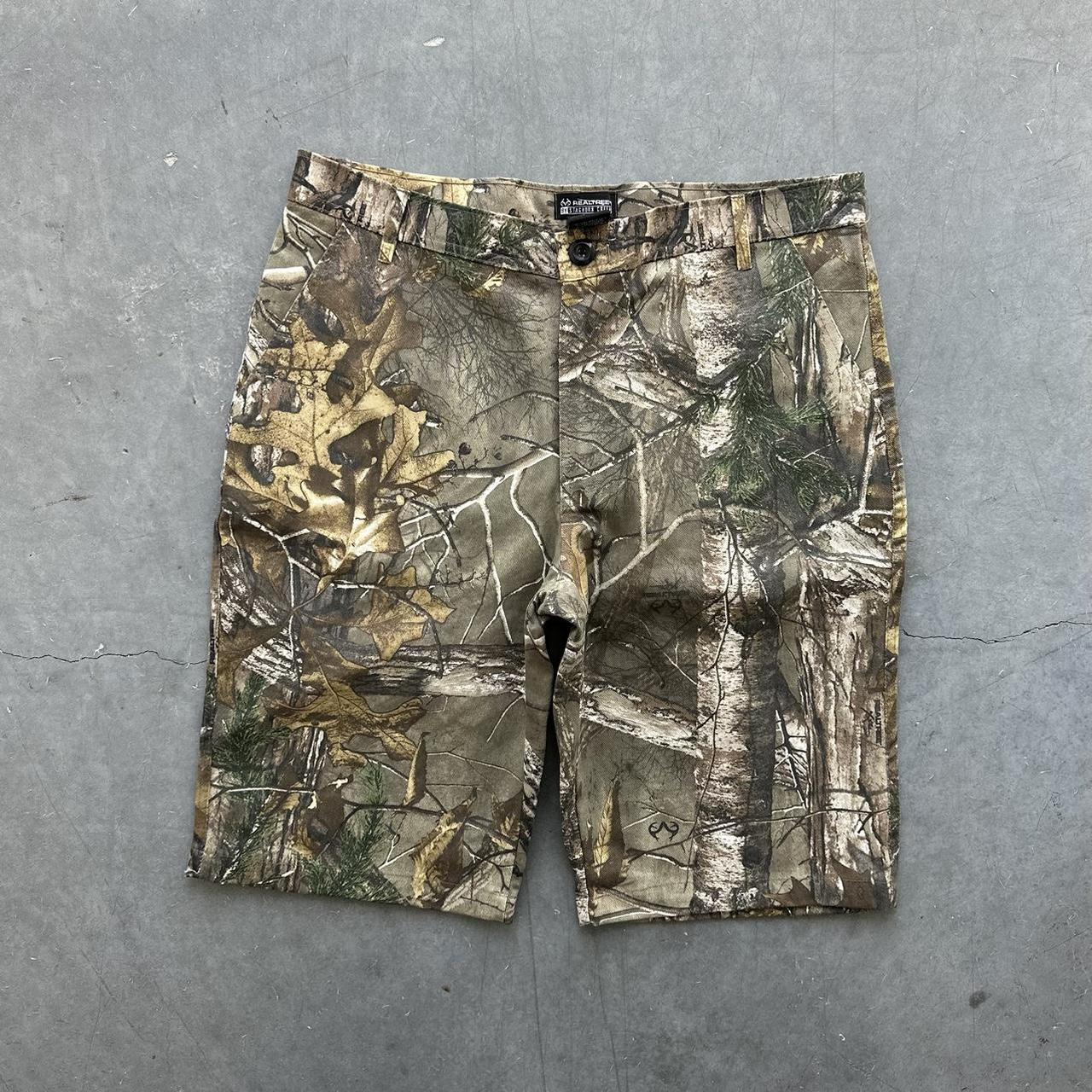 Vintage Y2K Realtree Camo Shorts Baggy Carhartt... - Depop