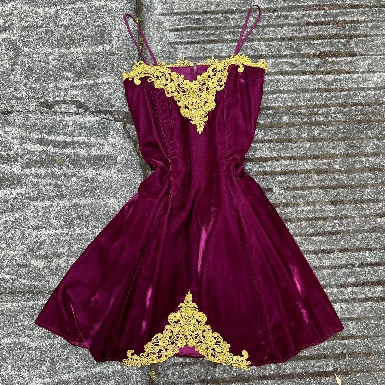 Burgundy and gold dress short best sale