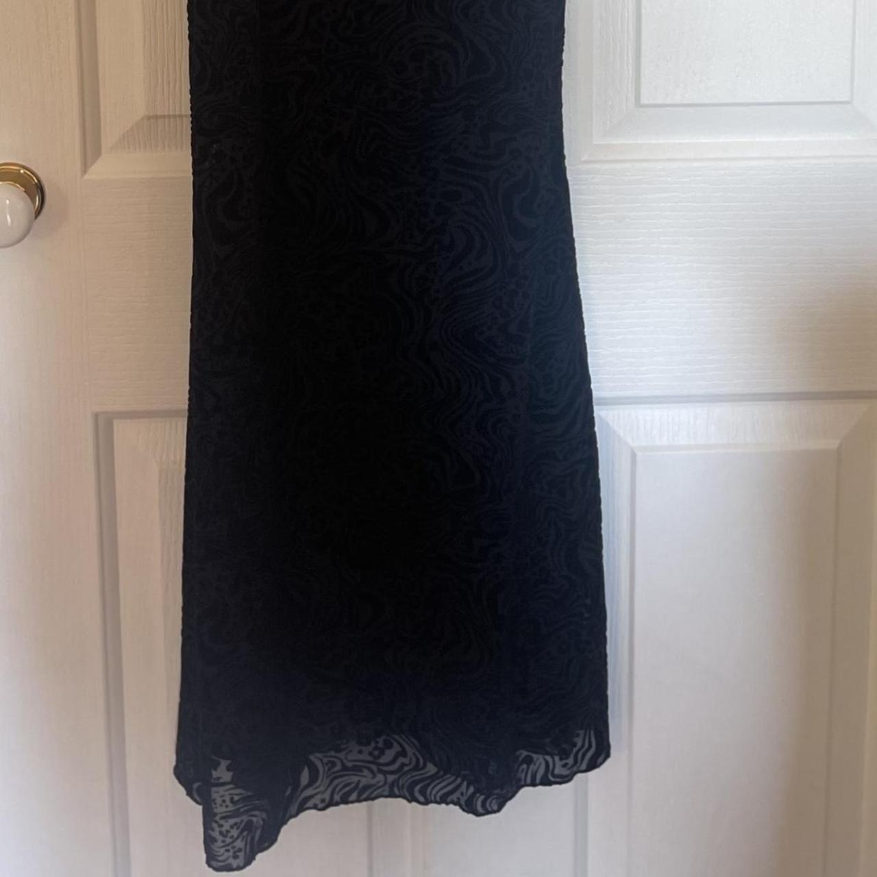 Gorgeous flattering glassons black maxi dress Has a... - Depop