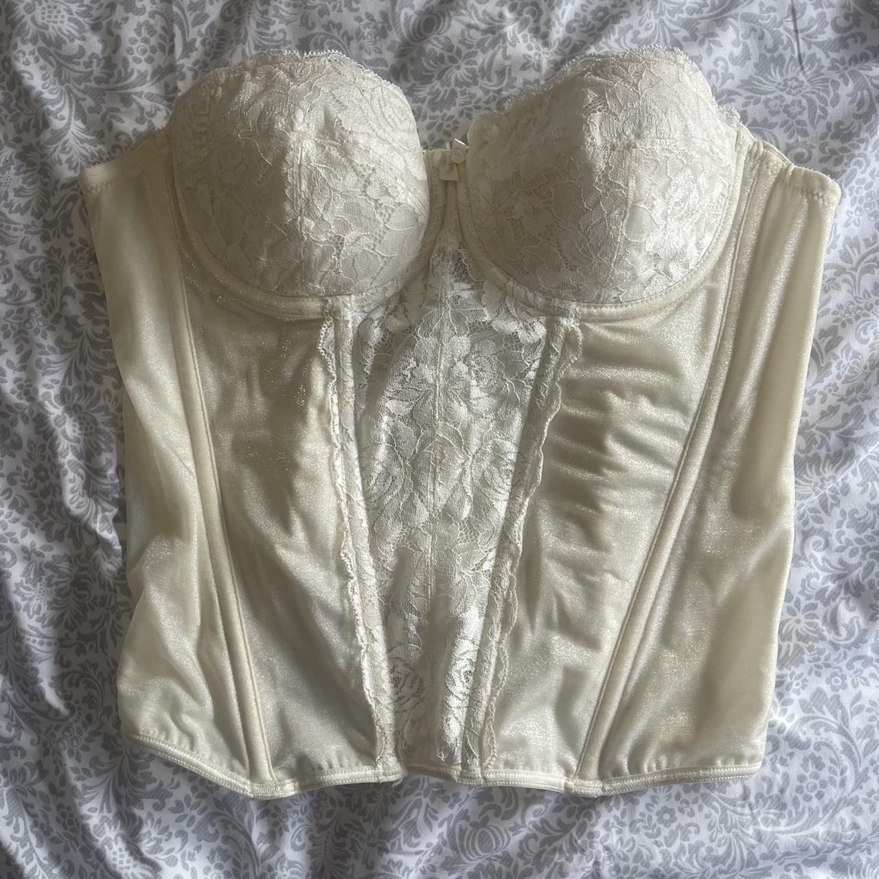 Pretty white corset. No size labelled, but I’d say... - Depop