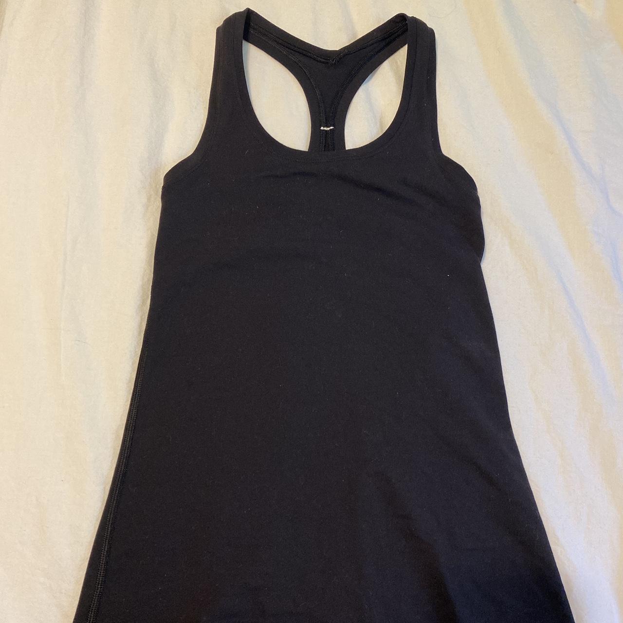 Lululemon racer back workout tank NWOT, size 2... - Depop