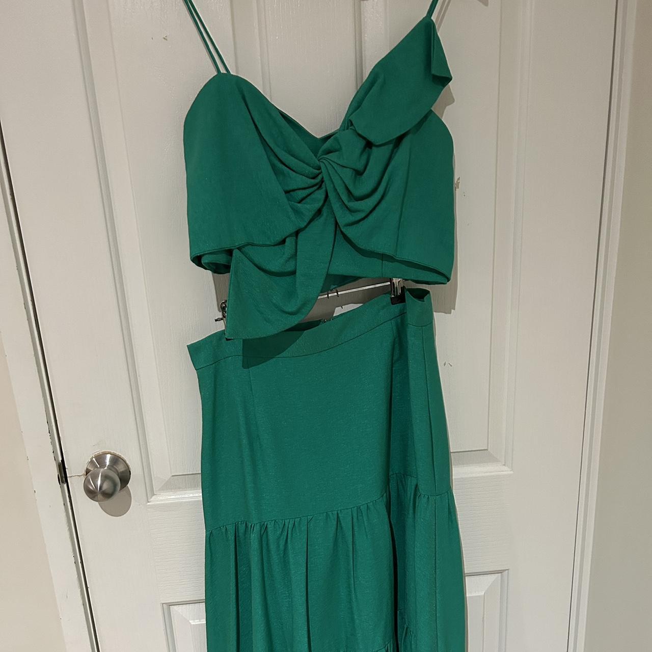 Zelena Dress Sheike 2piece set When purchased... Depop