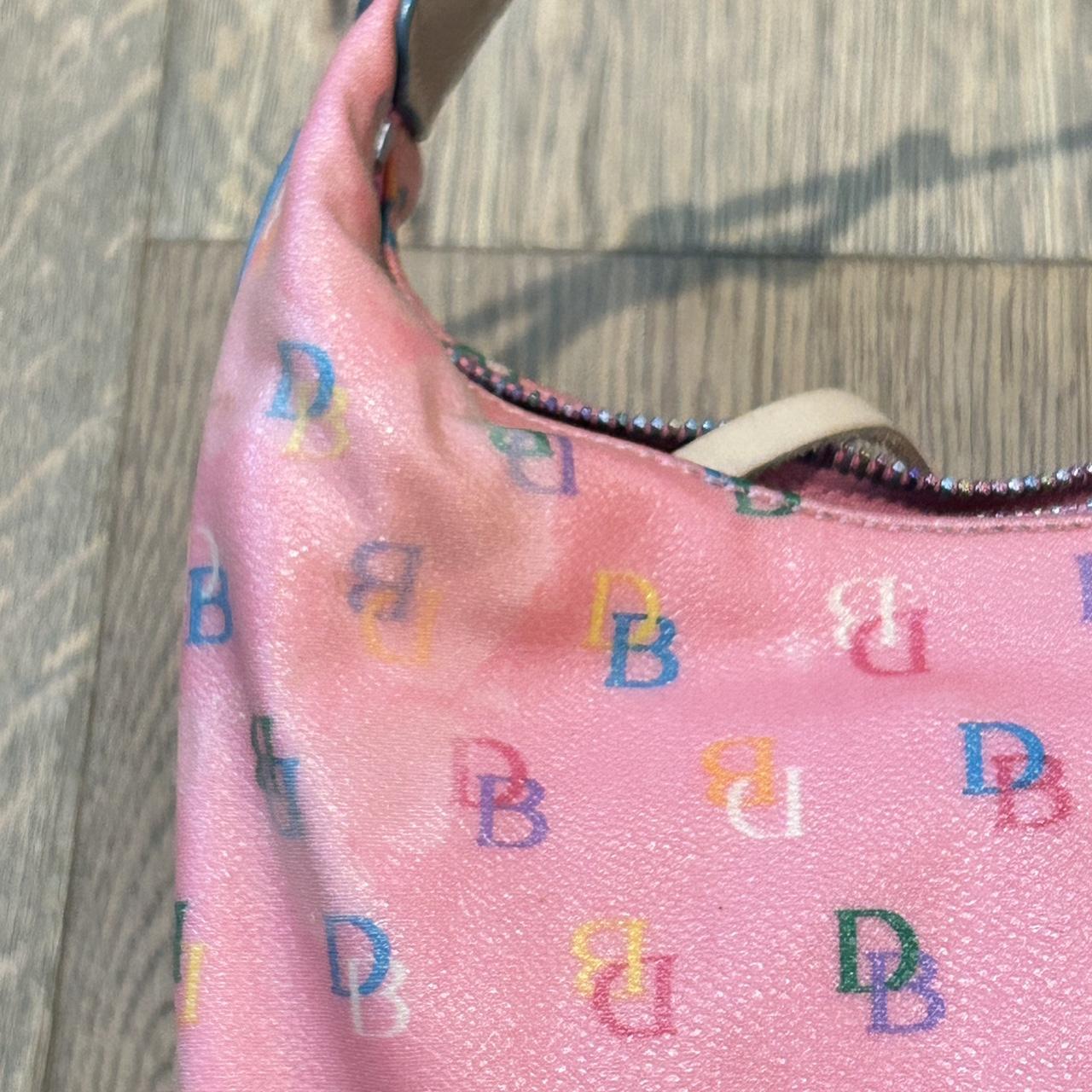 Dooney and discount bourke pink purse