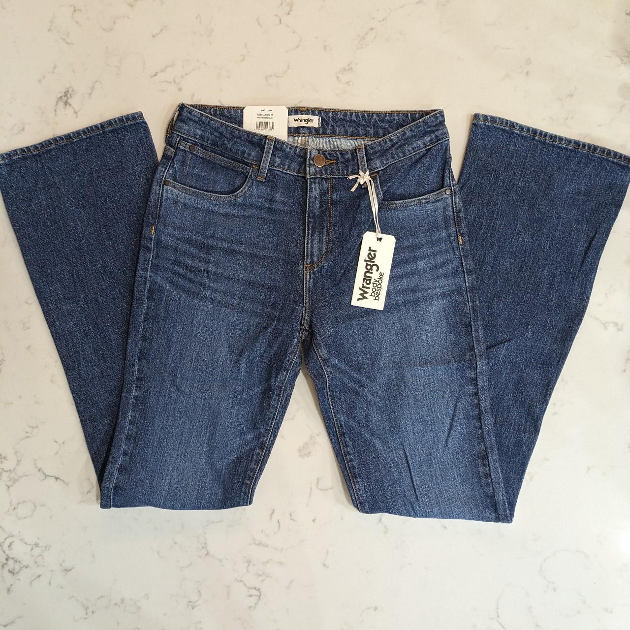 🔥 BNWT Wrangler Women’s Mid Rise Bootcut Jeans W28... - Depop