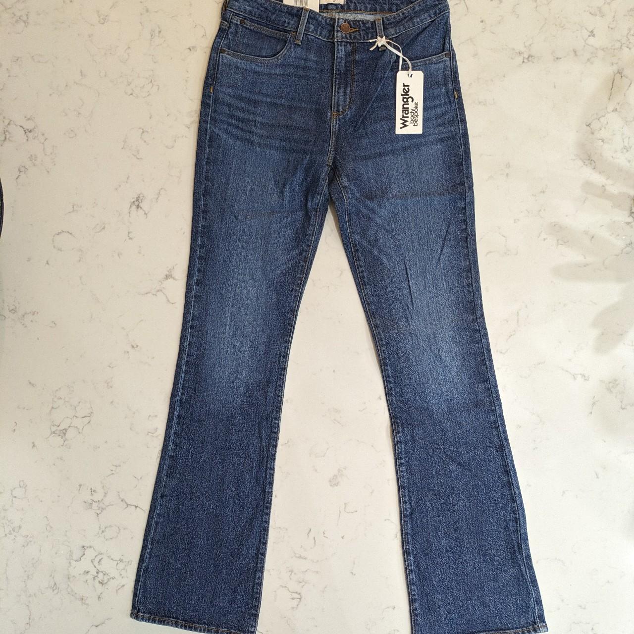 🔥 BNWT Wrangler Women’s Mid Rise Bootcut Jeans W28... - Depop