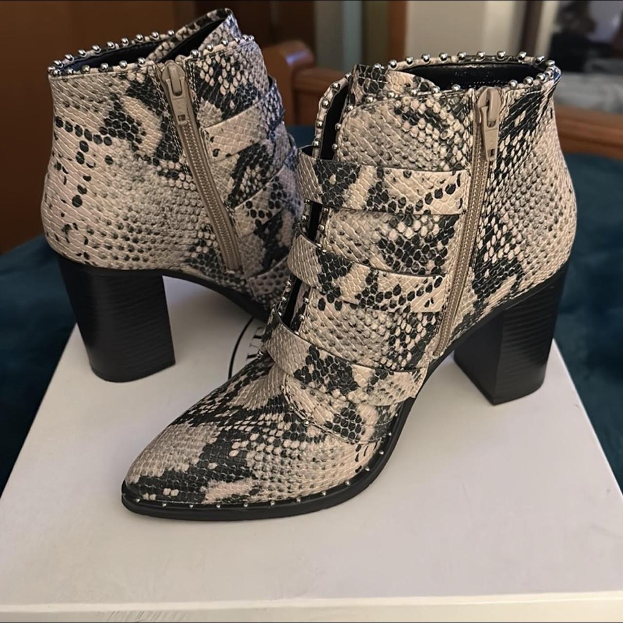 Cream clearance snakeskin booties