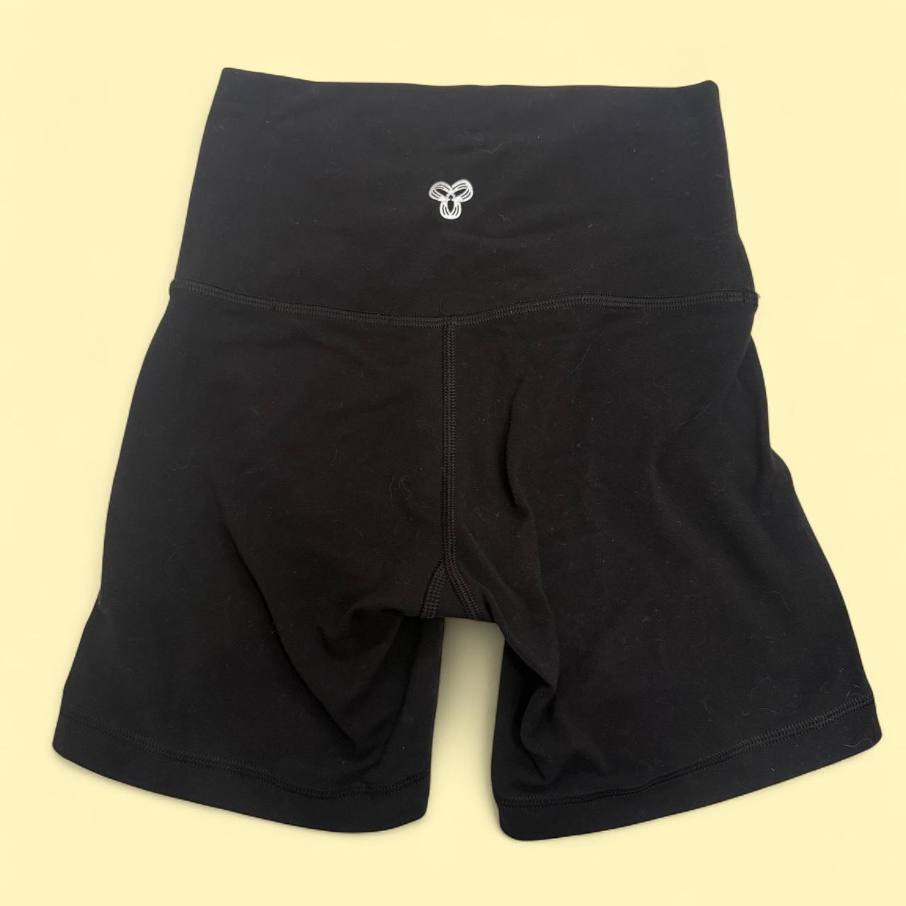 Tna black cheeky-high rise 5' short Aritzia Depop