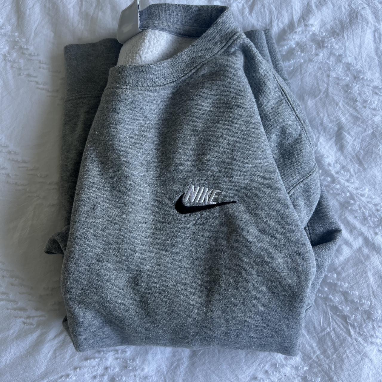 oversized grey nike sweatshirt