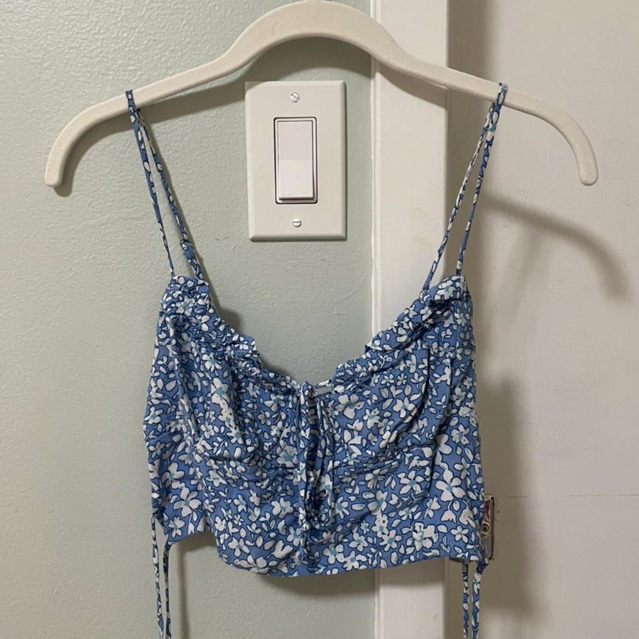 Isabelle's Women's Vest Depop