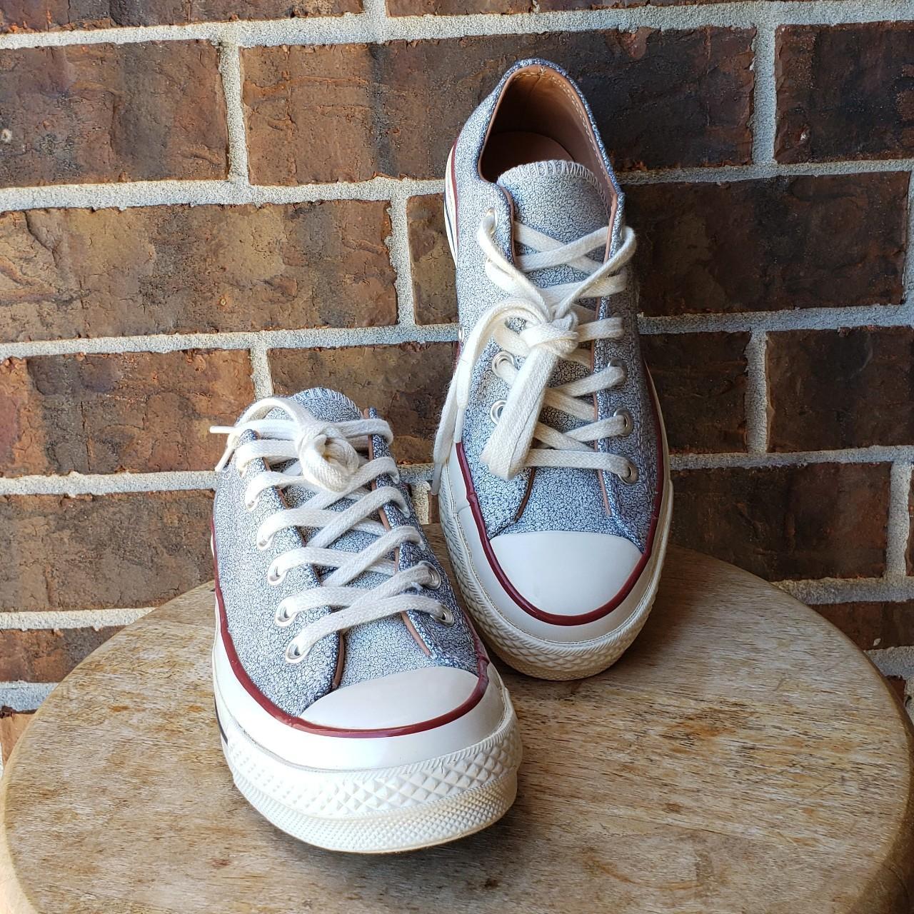 Light blue leather converse best sale