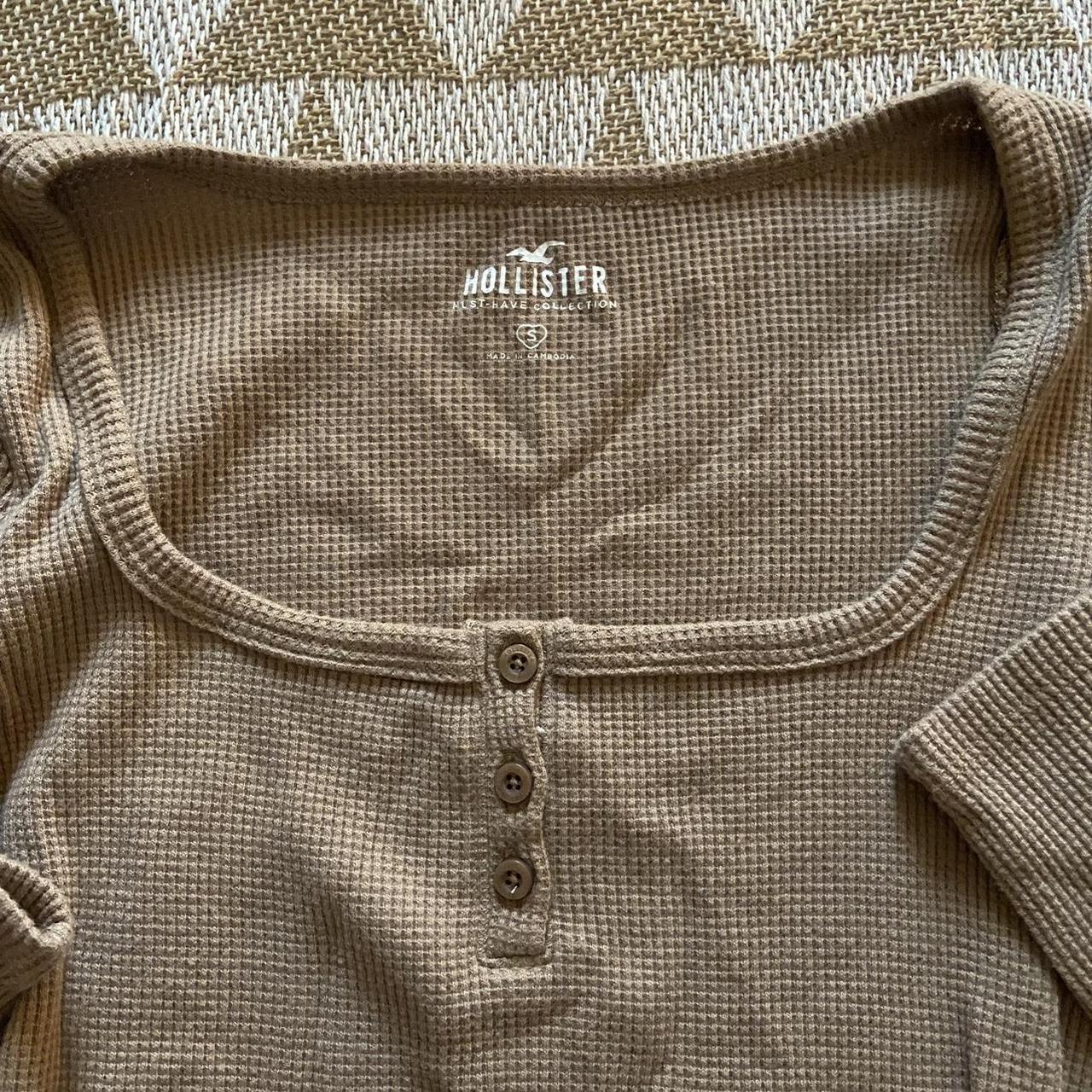 hollister light brown square neck waffle knit henley... - Depop