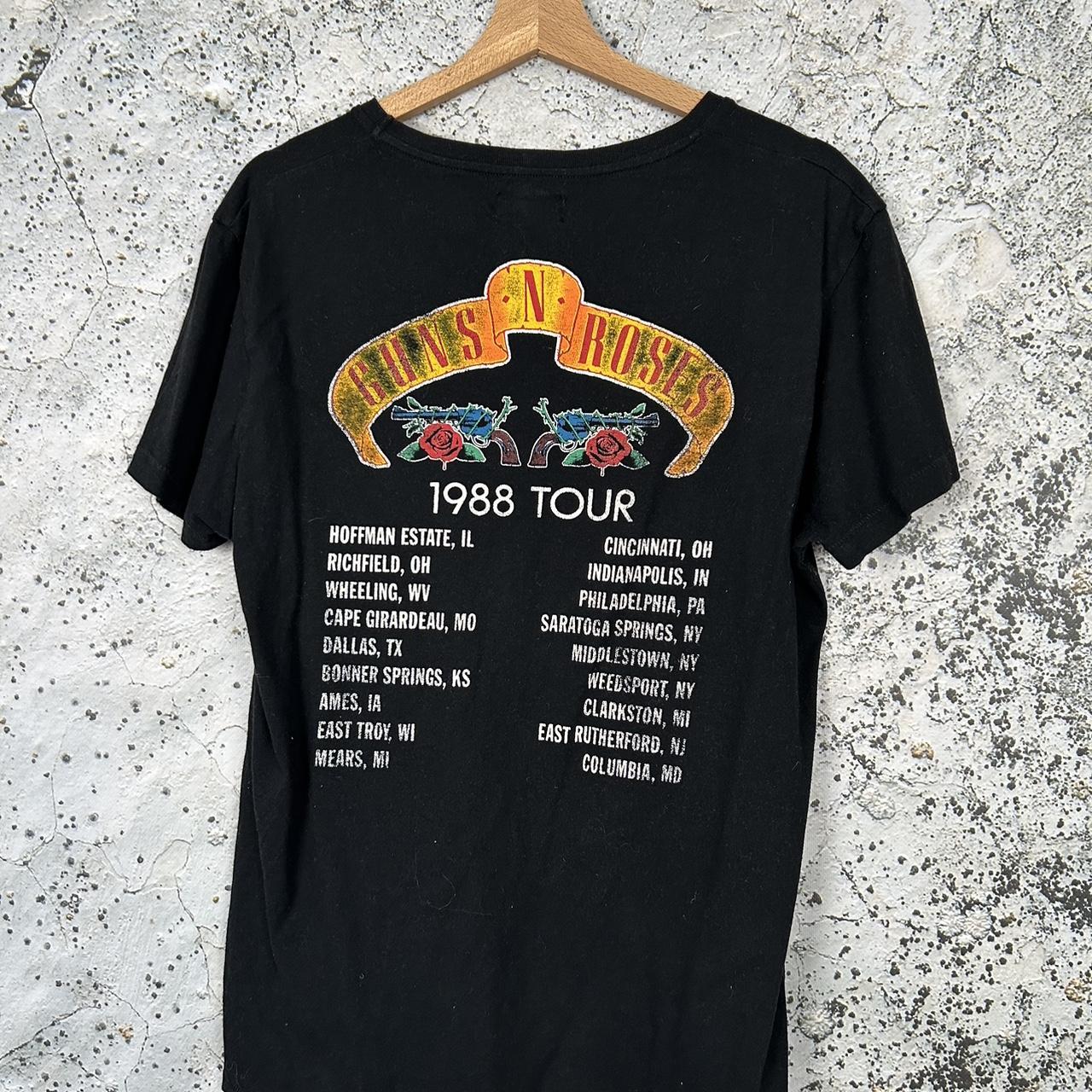 ZARA ガンズ・アンド・ローゼズGuns N' Roses Tシャツ Lサイズ Zara Guns n Roses Rock Band Tee Metal Grunge | Depop