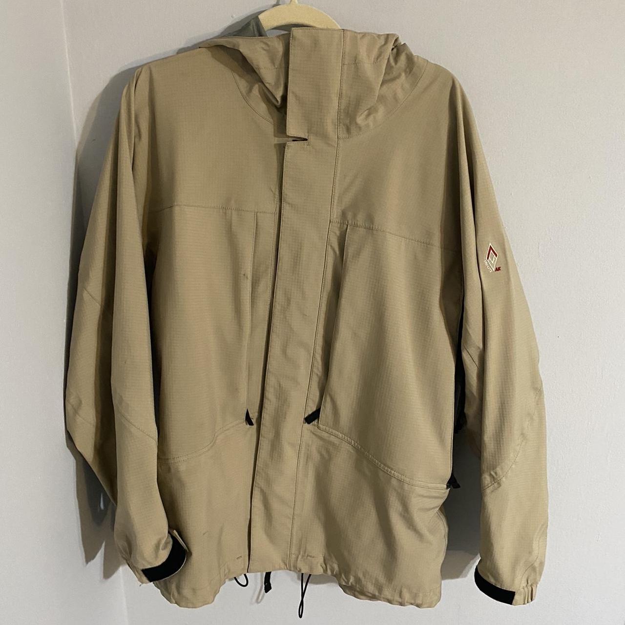 Burton Men's Tan Jacket | Depop