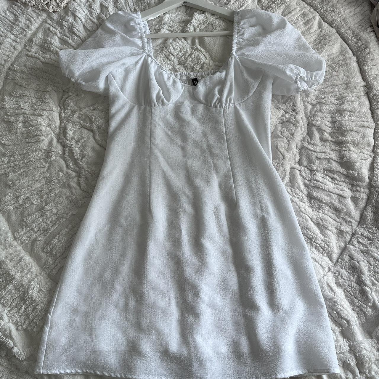 H&M White Mini Dress Puffy sleeves Size:... - Depop