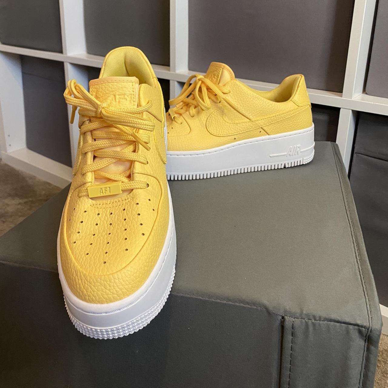 worn nike air force 1